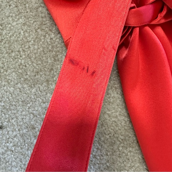 St. John Silk Blouse Tunic Size XL Red  Career Front Tie - Picture 12 of 13